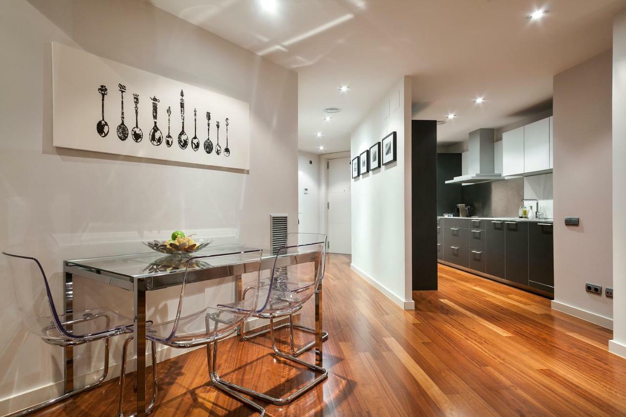 Uma Suites Passeig De Gracia 16 Barcelona Kültér fotó