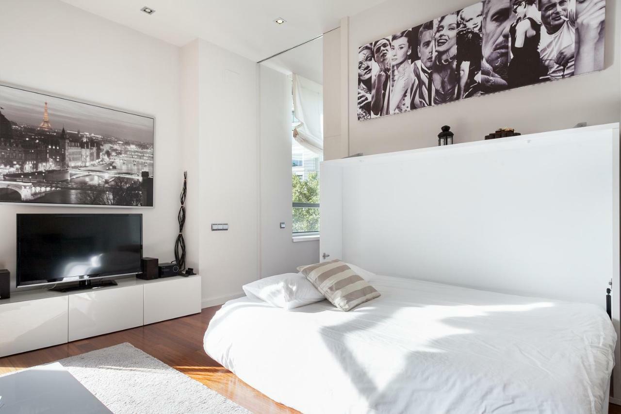 Uma Suites Passeig De Gracia 16 Barcelona Kültér fotó