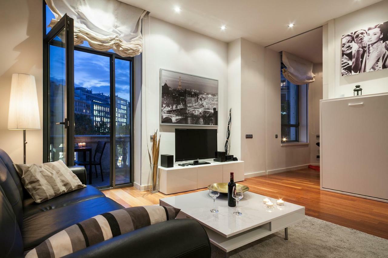 Uma Suites Passeig De Gracia 16 Barcelona Kültér fotó