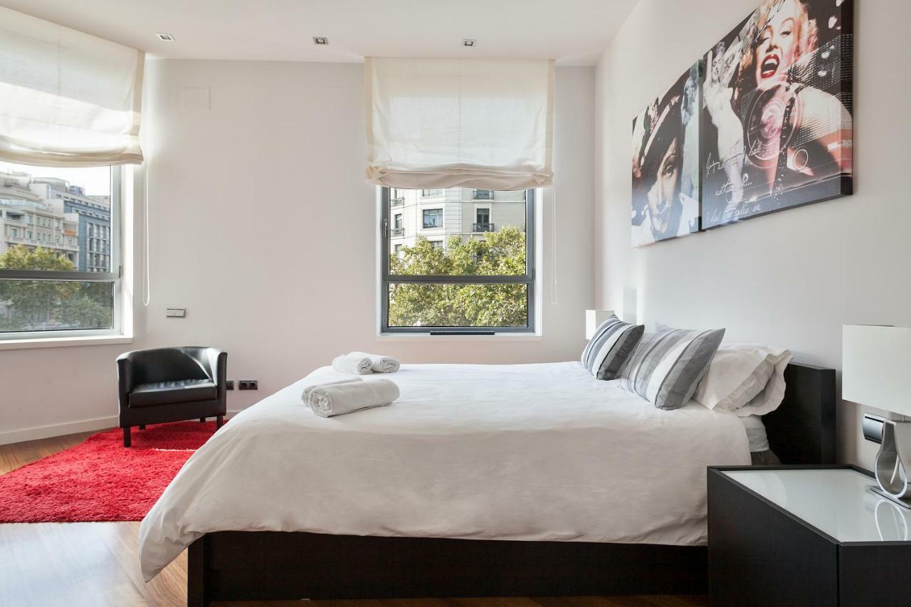 Uma Suites Passeig De Gracia 16 Barcelona Kültér fotó