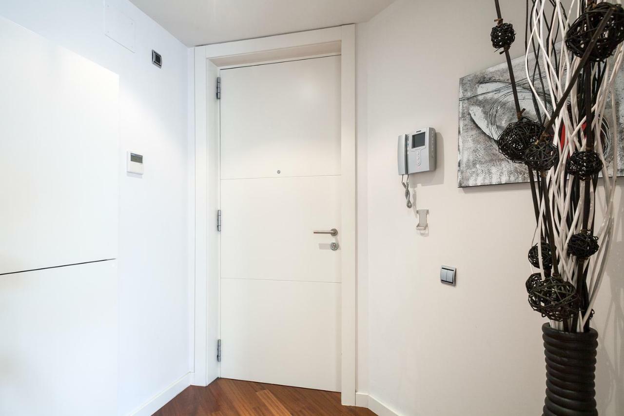 Uma Suites Passeig De Gracia 16 Barcelona Kültér fotó