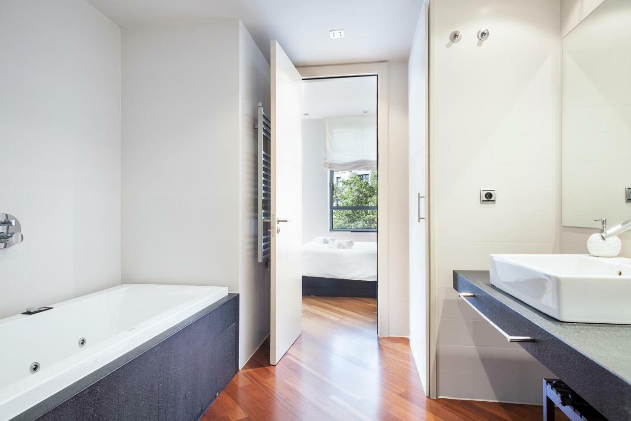 Uma Suites Passeig De Gracia 16 Barcelona Kültér fotó